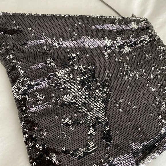 Franchi beaded a-symmetrical black silver clutch - Picture 3 of 12